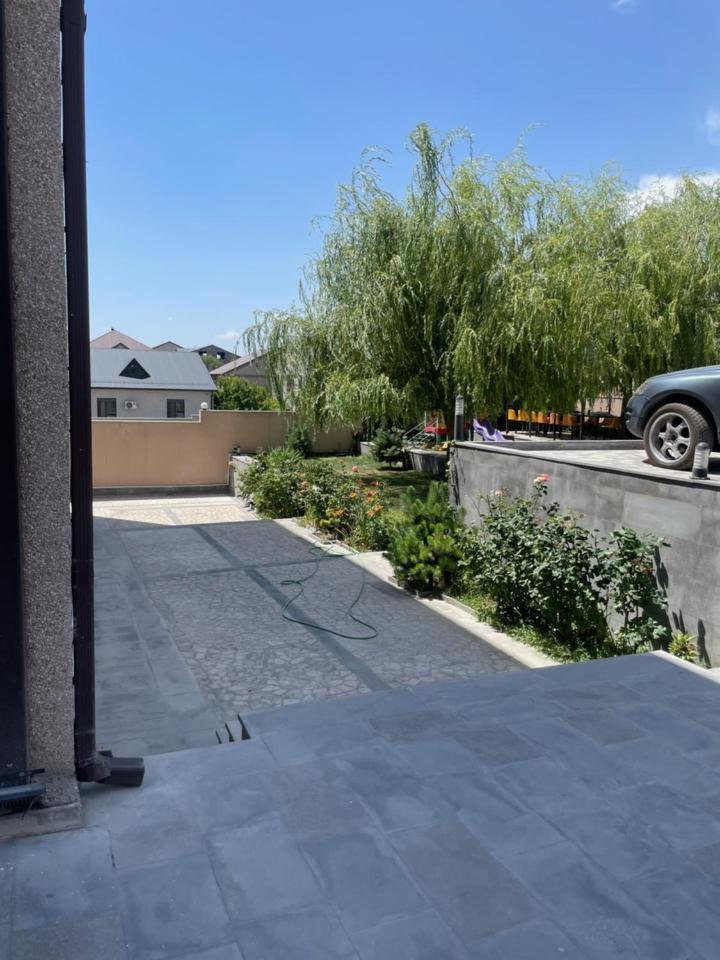 Decca Hotel Jerevan Buitenkant foto