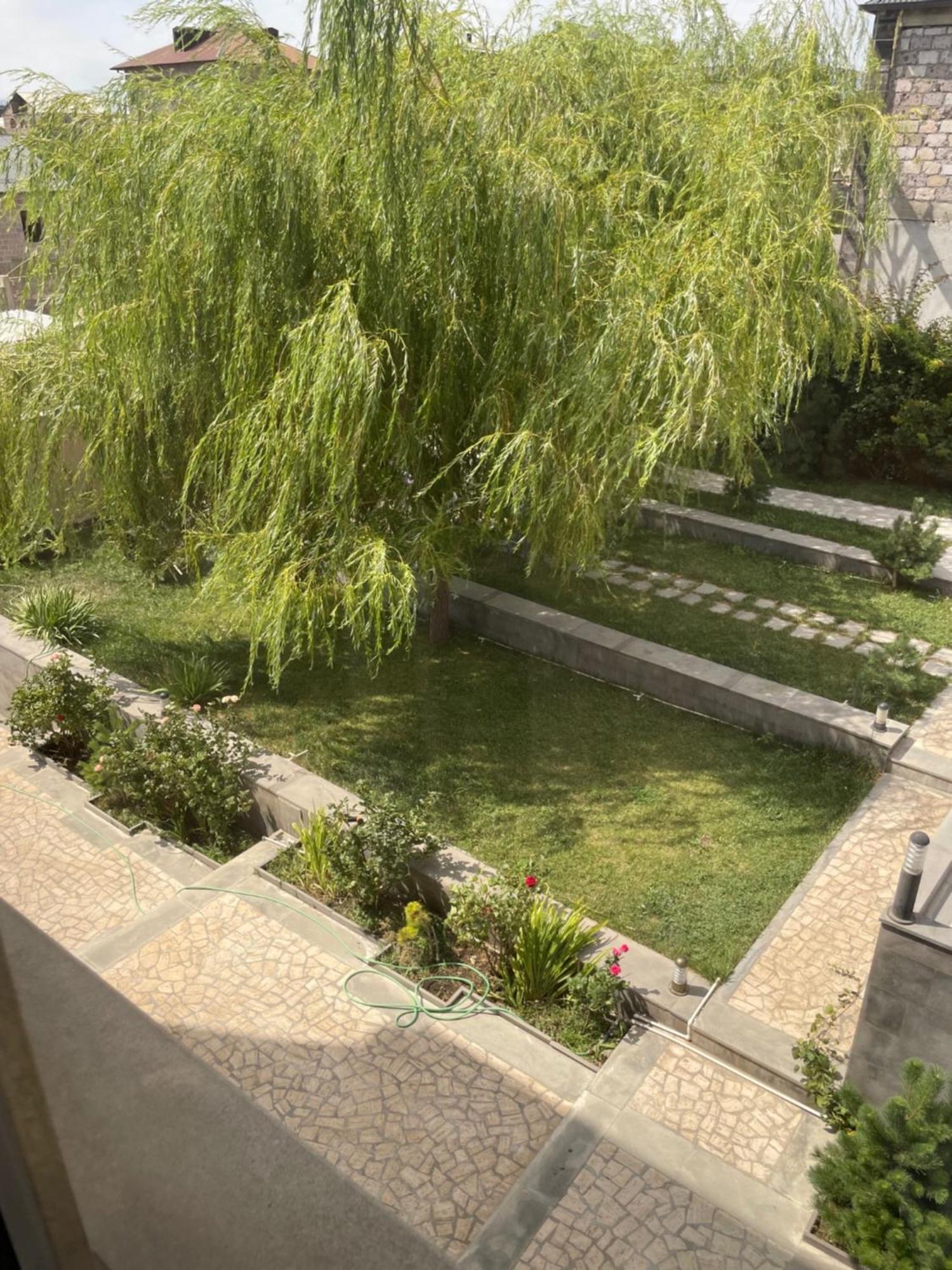 Decca Hotel Jerevan Buitenkant foto